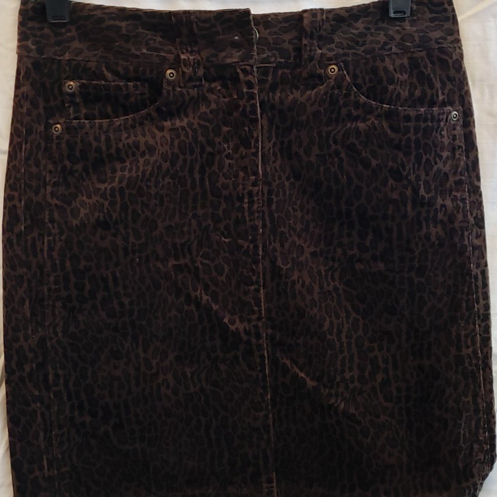 Ann Taylor above knee skirt